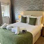 Penzion The Manor 3*